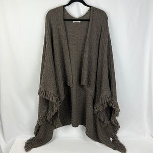 Cocogio knit drape in brown. Acrylic/rayon/wool/alpaca. Fringe detailing.